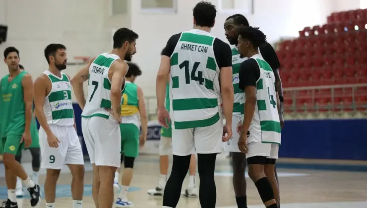 İki defa uzayan maçta galip Bursaspor İnfo Yatırım