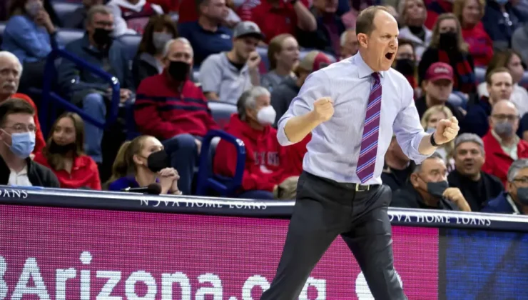 Suns, eski Huskies koçu Mike Hopkins ile anlaştı