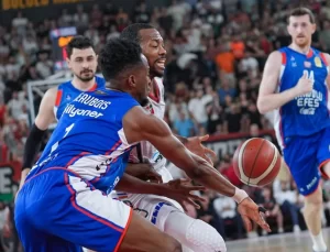 Anadolu Efes, play-off’ta 27. kez finalde