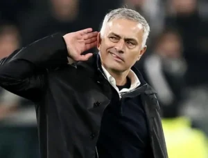 Jose Mourinho: “Sarı lacivert kalpler beni etkiledi”