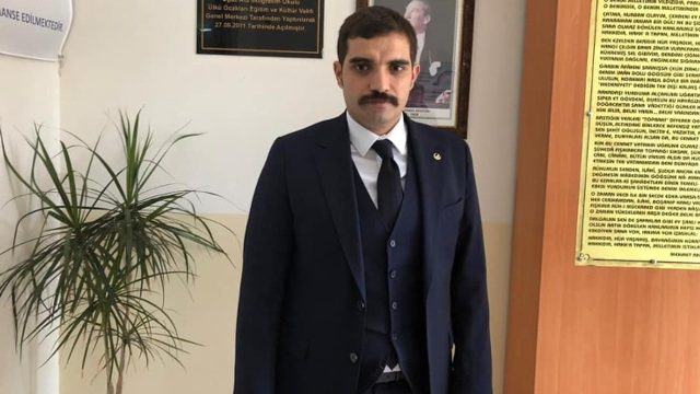 Sinan Ateş'in tetikçisi Eray Özyağcı, mahkemeyi de umursamıyor! Gazetecilere eliyle 'tetik' işareti yaptı