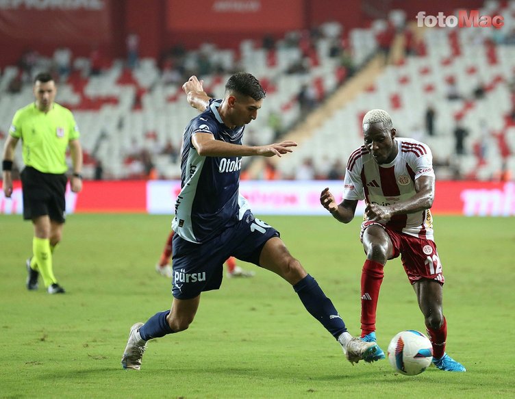 Jose Mourinho'dan flaş İrfan Can Kahveci kararı! İşte Fenerbahçe'nin Twente maçı 11'i